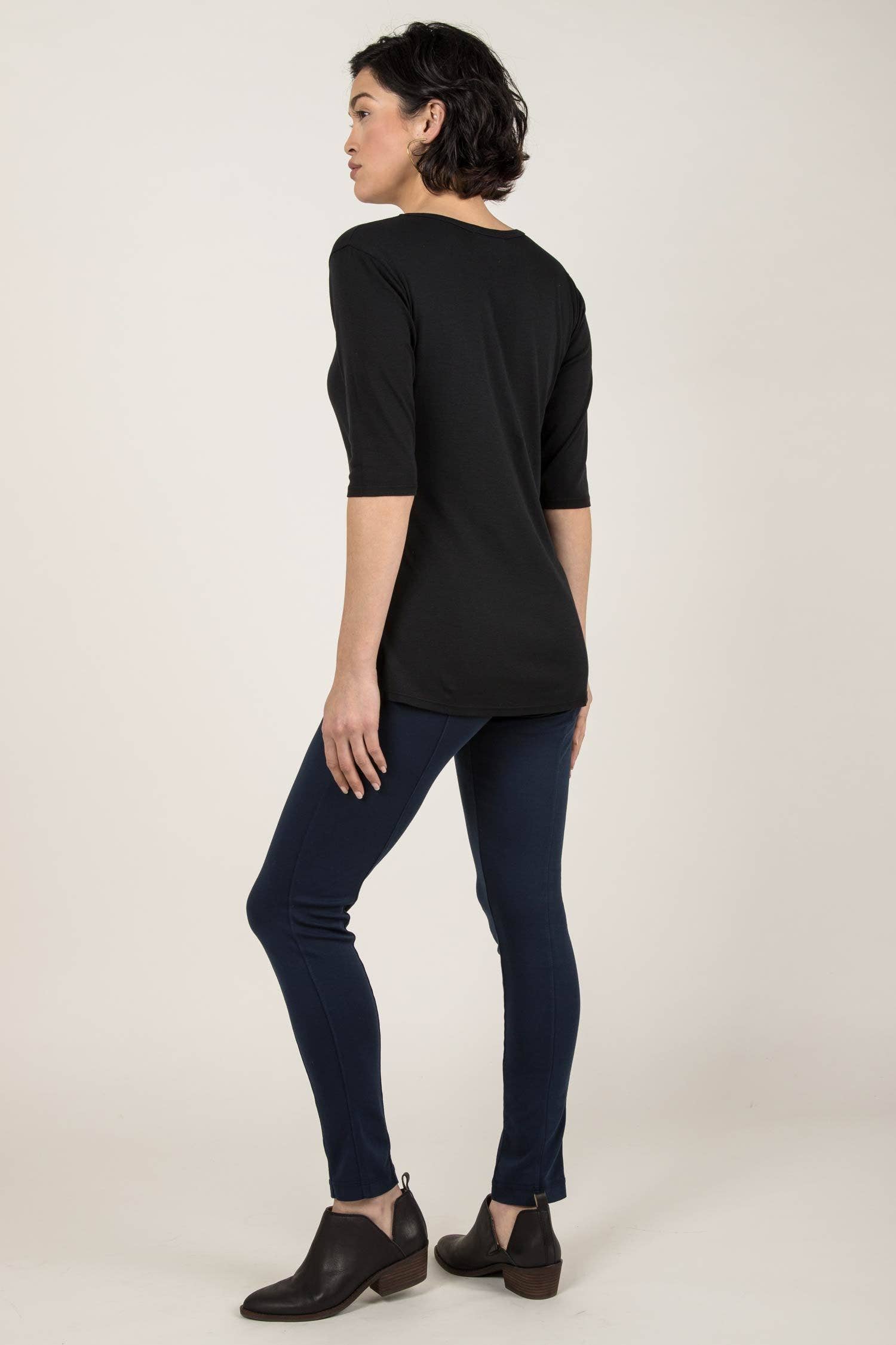 INDIGENOUS Impact Fashion – wholesale T-shirt (utan tryck) – Dam – VÄSENTLIG SCOOP TEE2