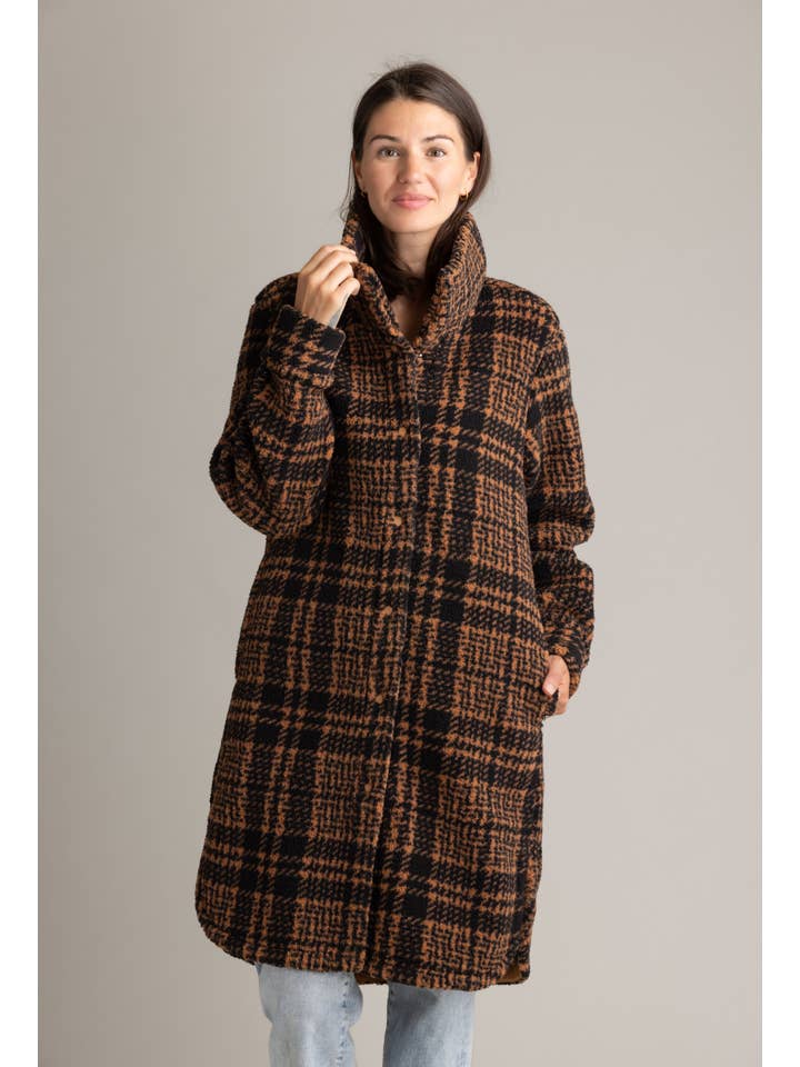 LIV Outdoor - Wholesale Coat - Women's - Women's Ainsley Long Sherpa Button Coat