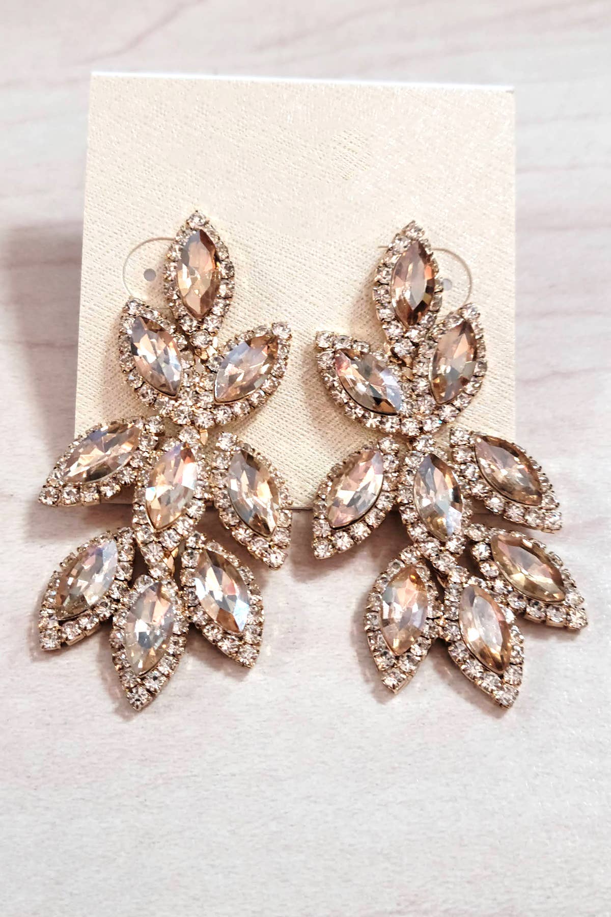 Chicas - Wholesale Dangle Earrings - Pair of drop earrings with crystal jewel rhinestones 4401120