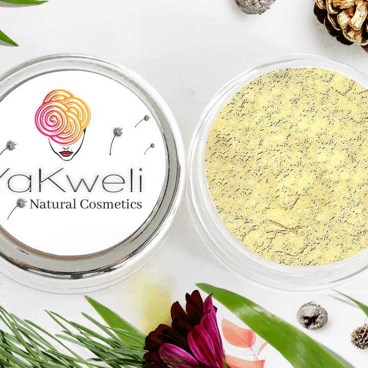 TUTTI GLI OCCHI SU DI ME (Ombretti 4 in 1) per la vendita all'ingrosso da parte di YAKWELI NATURAL COSMETICS
