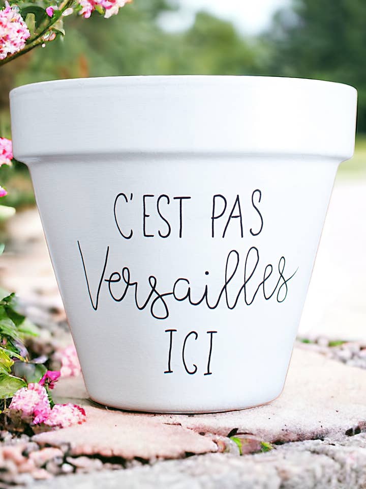 Flower pot/ planter: It's not Versailles here for wholesale by Happypots.fr