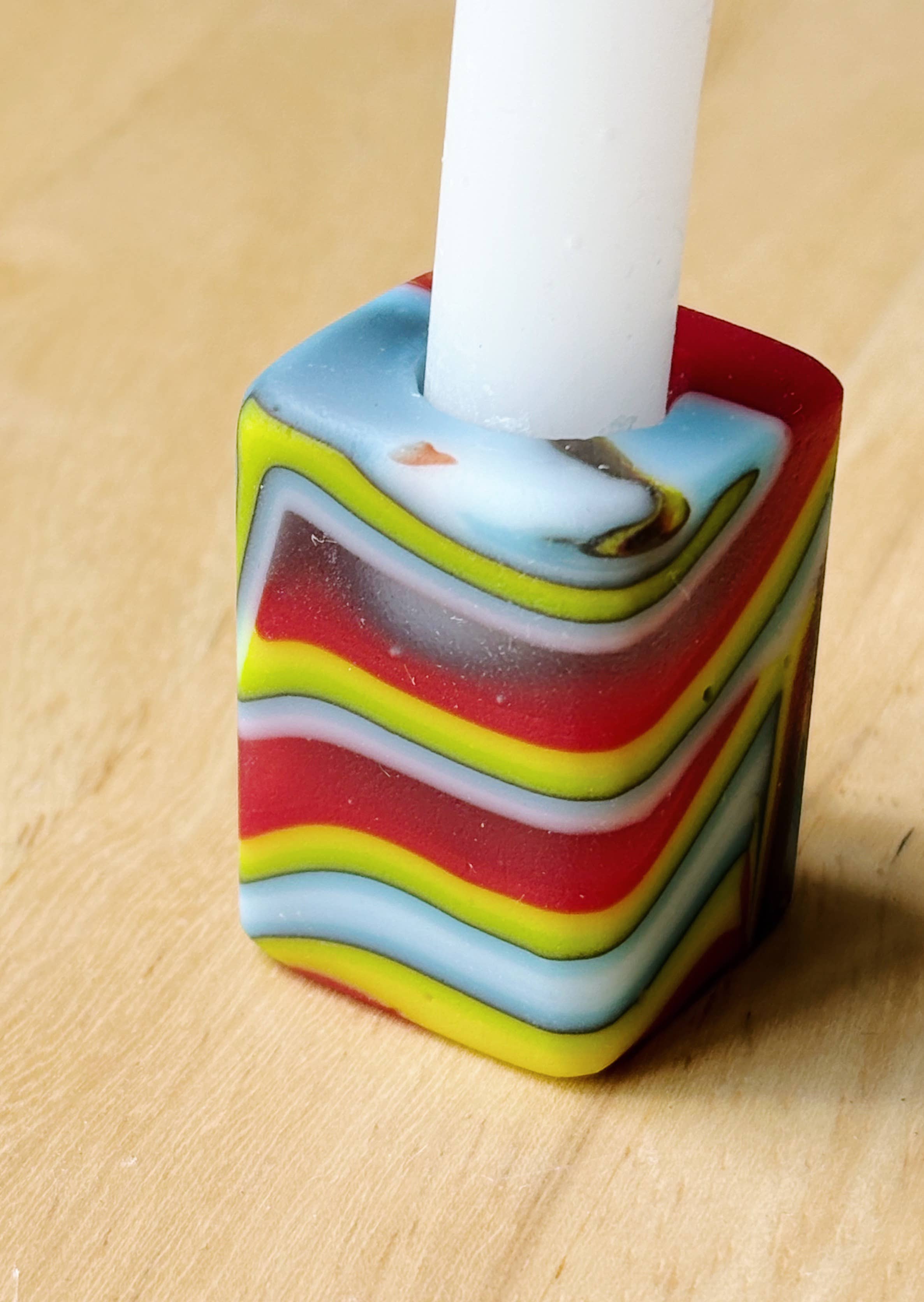 Morgan Gilbreath - Vente Bougeoirs - Mini porte-bougies en verre recyclé aux couleurs opaques6