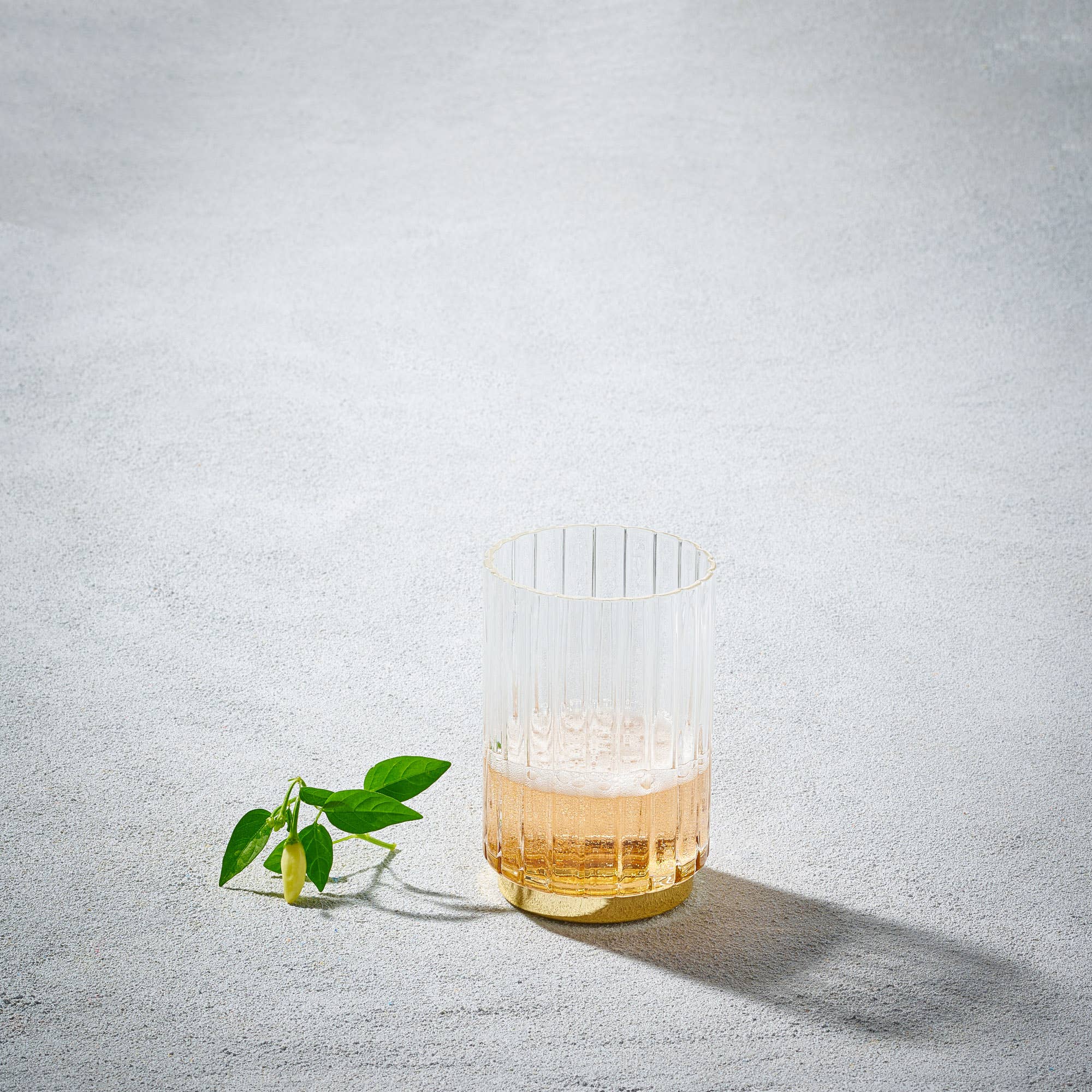 Kadra Kitchenware - Wholesale Cocktail/liquor glass - Vikko Decor- Elegant, Gold, Rocks Glass , 13.5 Oz