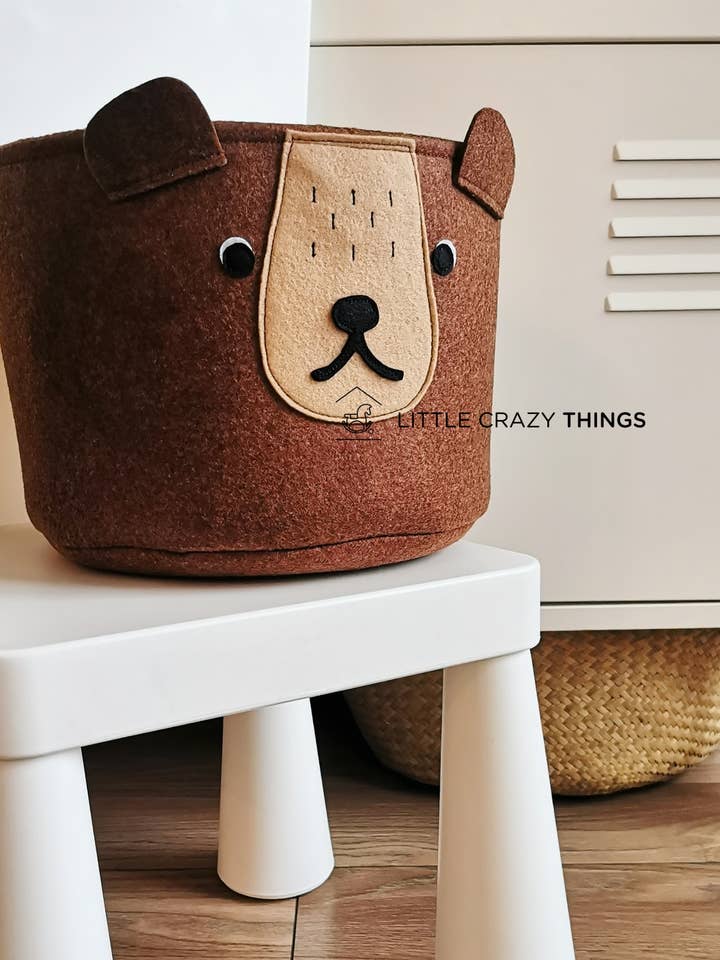 Dunkelbrauner Aufbewahrungskorb mit Bärenmotiv aus Filz, für Kinder, Kinderzimmerkorb für den Großhandel von Little Crazy Things