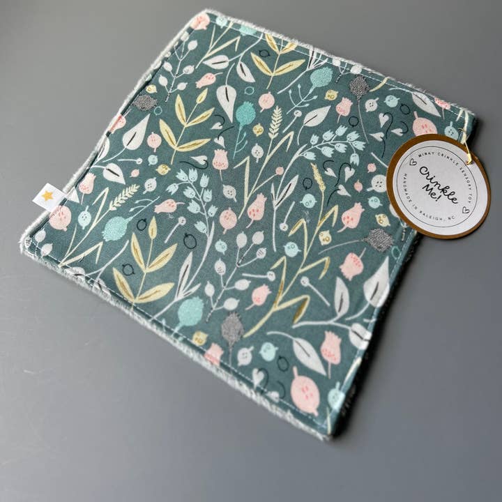 Port & Starbird - Wholesale Crinkle Tag Toy - Baby - Ditzy Floral Minky Crinkle Sensory Toy 2