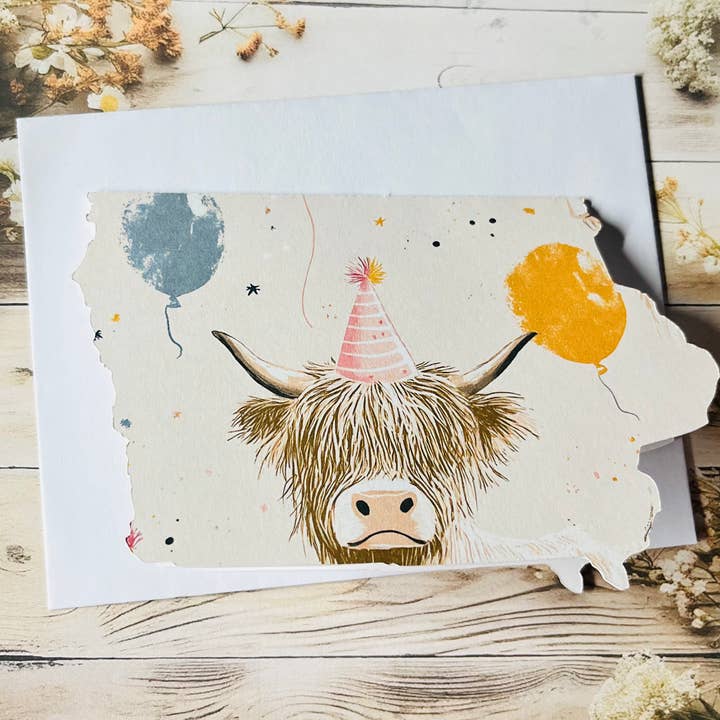 Iowa Paper Farm - Vendita all'ingrosso Biglietti di auguri - Biglietto di auguri con mucca delle Highland e palloncini di compleanno dell'Iowa - singolo
