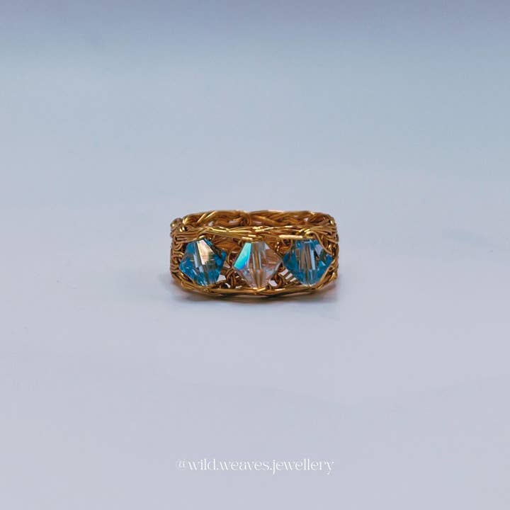 18k vergoldeter Swarovski-Kristall gestrickter Ring für den Großhandel von Wild Weaves Jewellery by Sara Lindgren