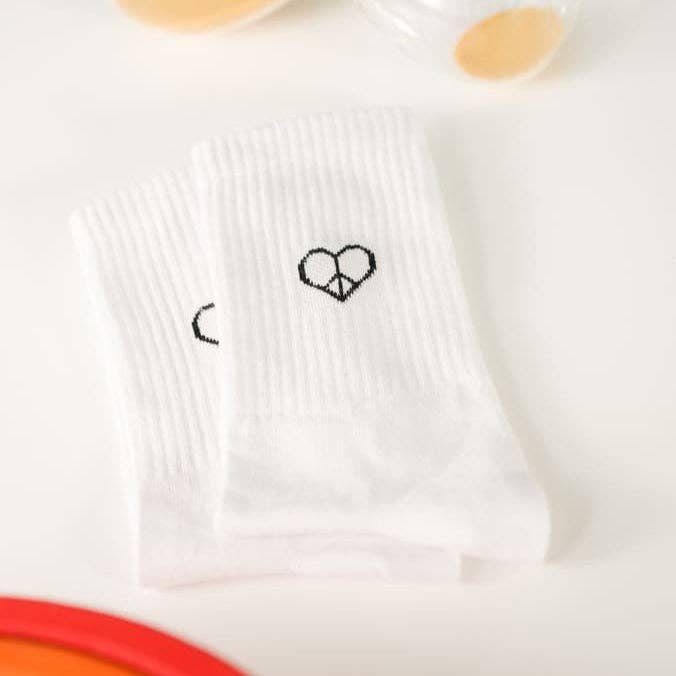 arrel - responsible apparel - Wholesale Socks - Unisex - Love & Peace Statement Socks2