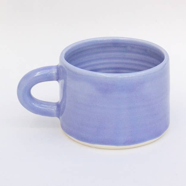 Lavendel-Tasse für den Großhandel von Round About Ceramics