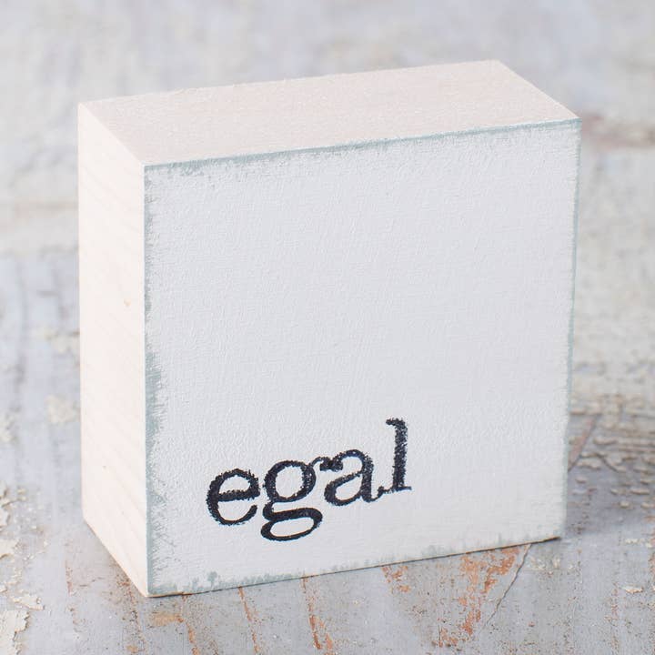 Dekoholzklotz 6x6cm "egal" für den Großhandel von IOPLA
