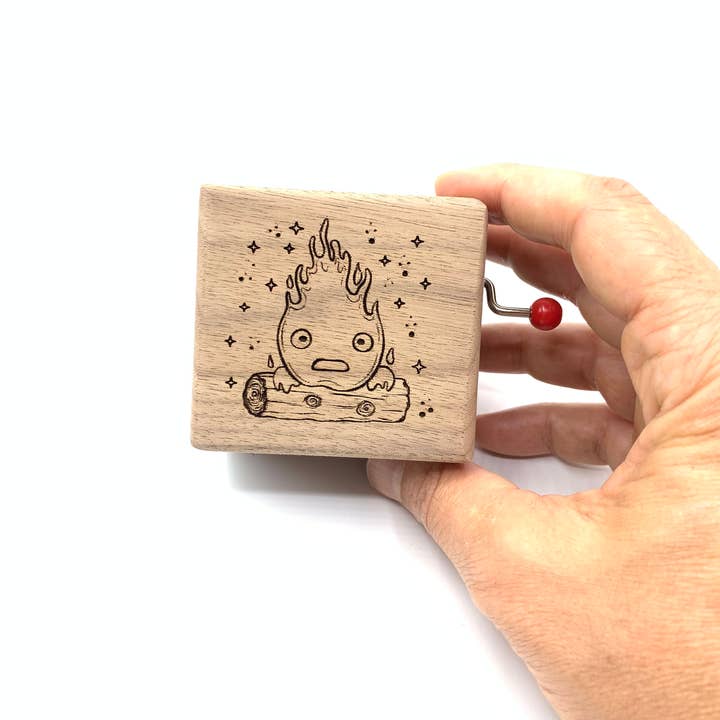 esdemusica by Rocio - Wholesale Music Box - Kids & Baby - Calcifer Music Box. Melody: Howl's moving castle.2
