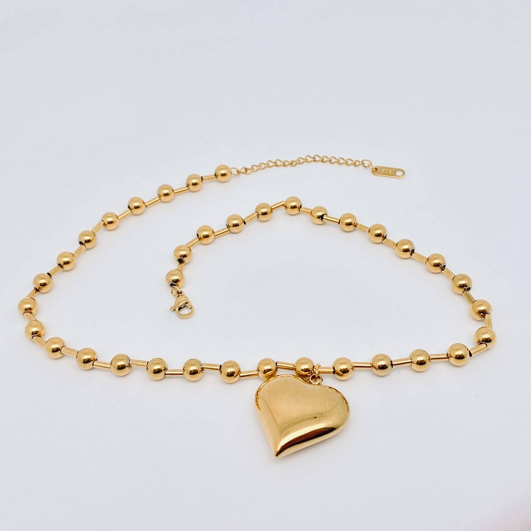 Mio Queena - Wholesale Pendant/Charm Necklace - Large Heart Charm18K Gold Plated Steel Necklace - FGS2