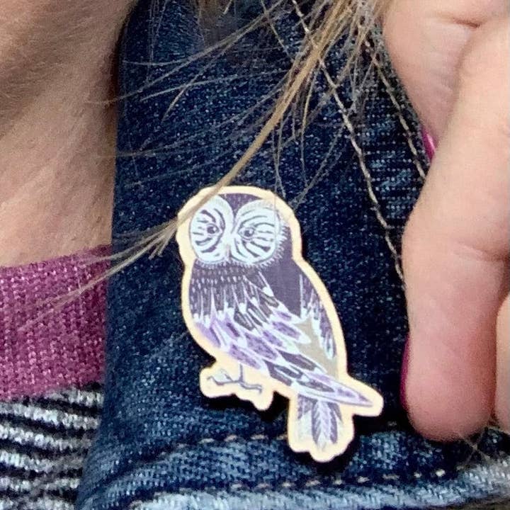 Spilla in legno a forma di gufo per la vendita all'ingrosso da parte di Starshine Design by Julie Harris