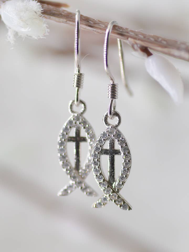 Brincos Ichthus/Cruz - Brincos Eden Merry por atacado de Eden Merry Jewelry by James Lawrence