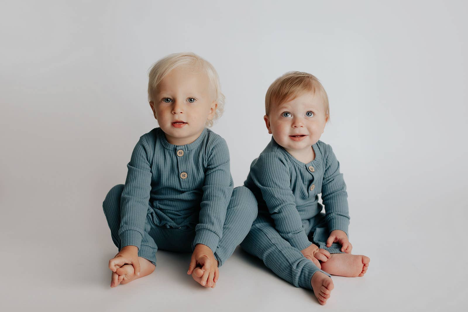 Three Little Tots - Wholesale Rompertje - Baby - Baby ribgebreide romper met zakken60