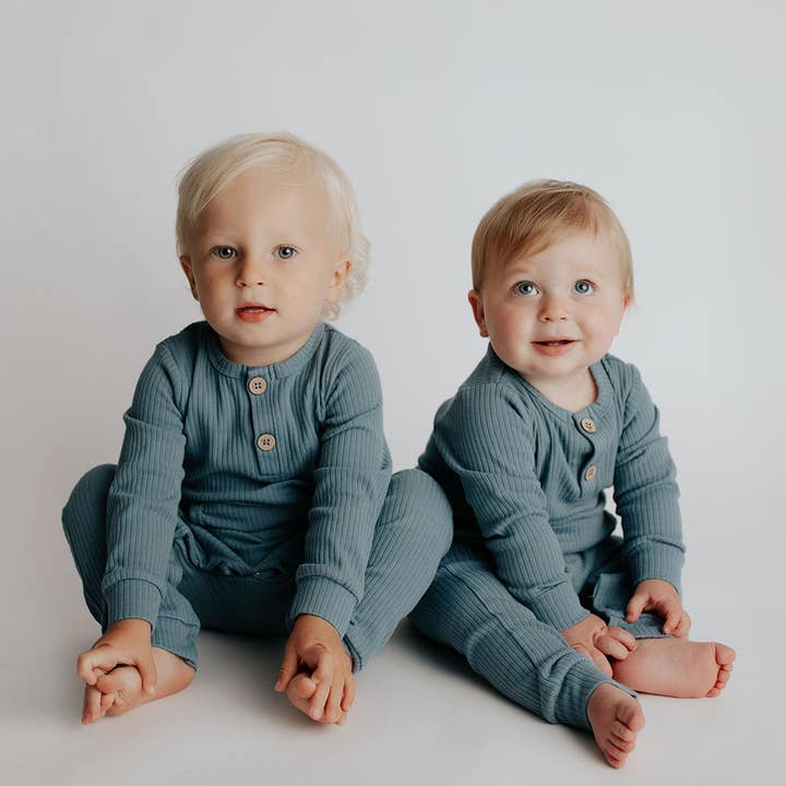 Three Little Tots - Wholesale Rompertje - Baby - Baby ribgebreide romper met zakken60