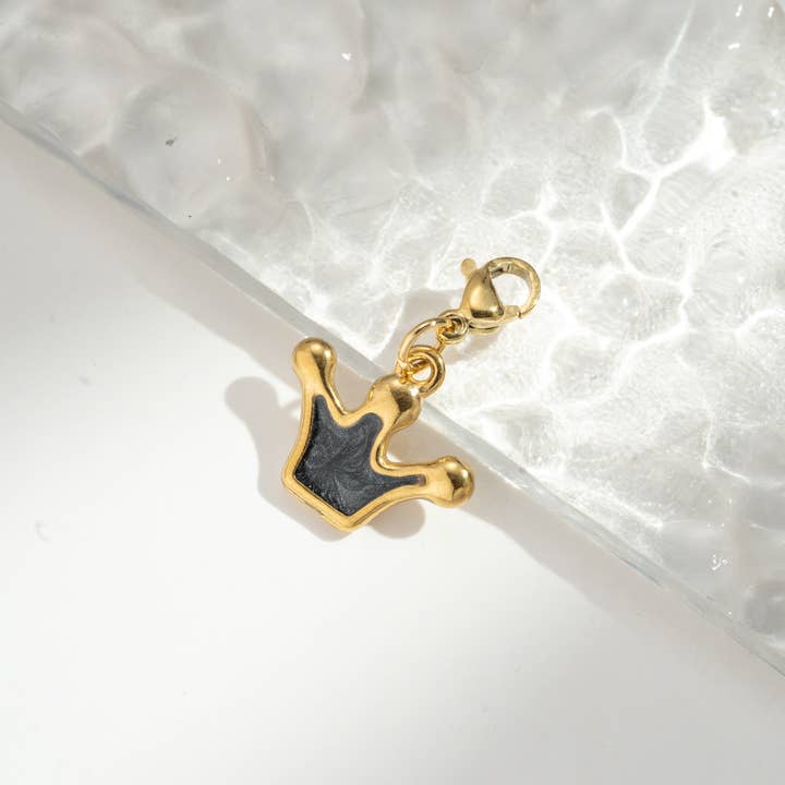 Crown Pattern Pendant – Stainless Steel and other Purchase Wholesale sirup royale. Free Returns & Net 60 Terms on Faire trending on Faire.