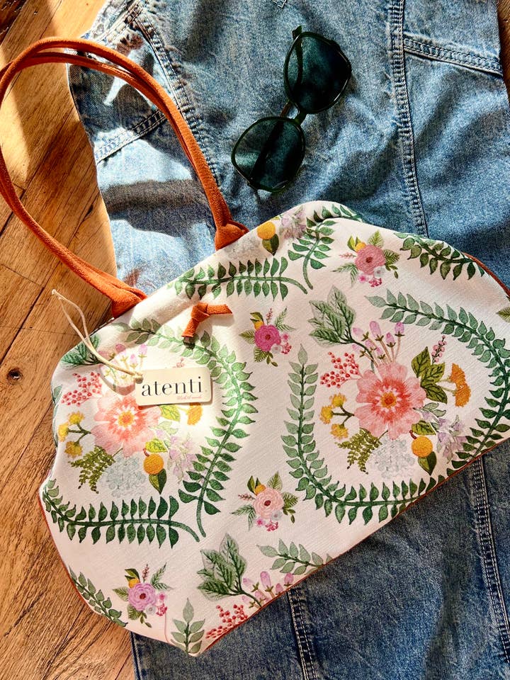 Florence Molly: Modern Tapestry Doctor Bag; Metal Snap Frame for wholesale by Atenti