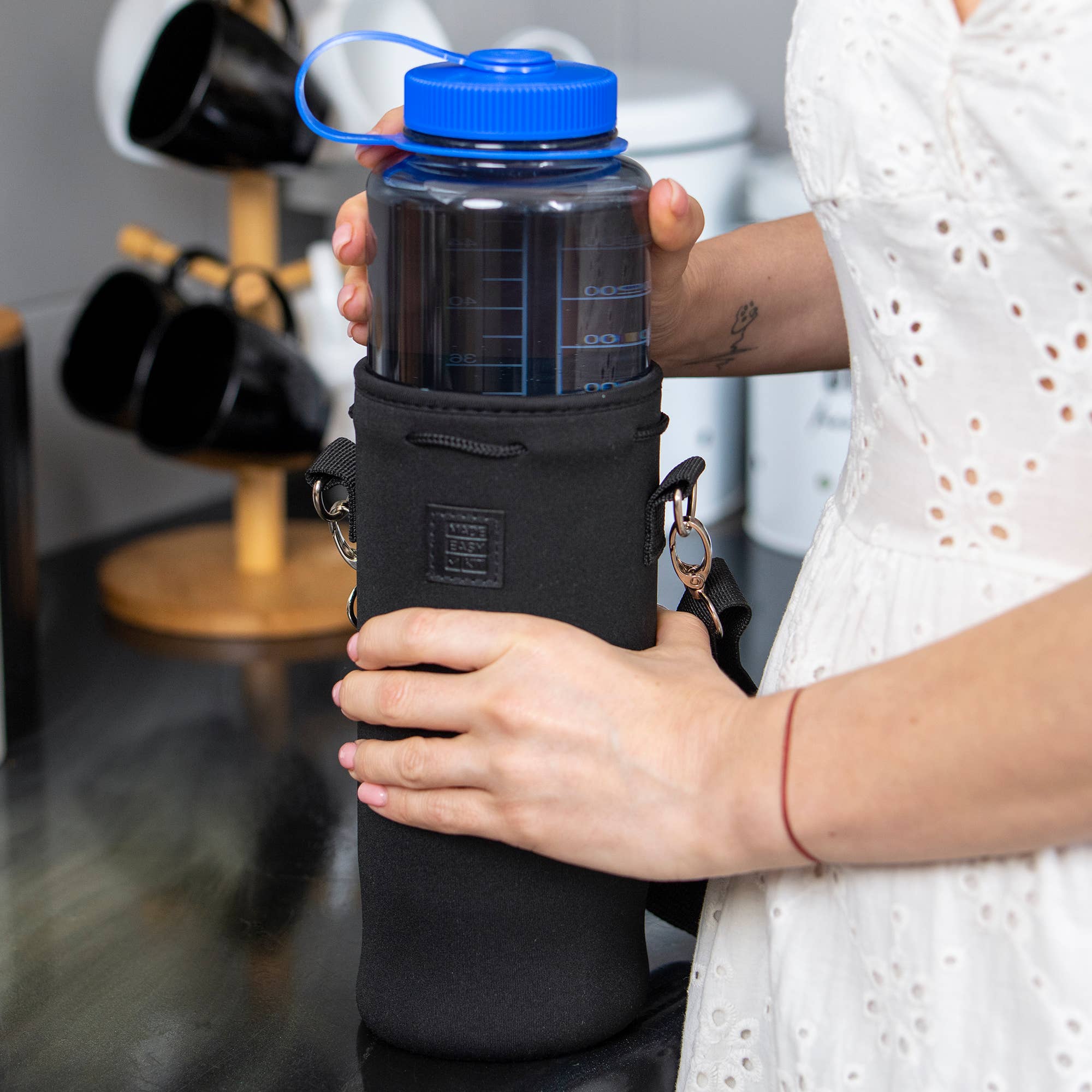 MADE EASY KIT - Wholesale Flessenrek/houder - Made Easy Kit neopreen waterfleshouder met verstelbare schouderband157