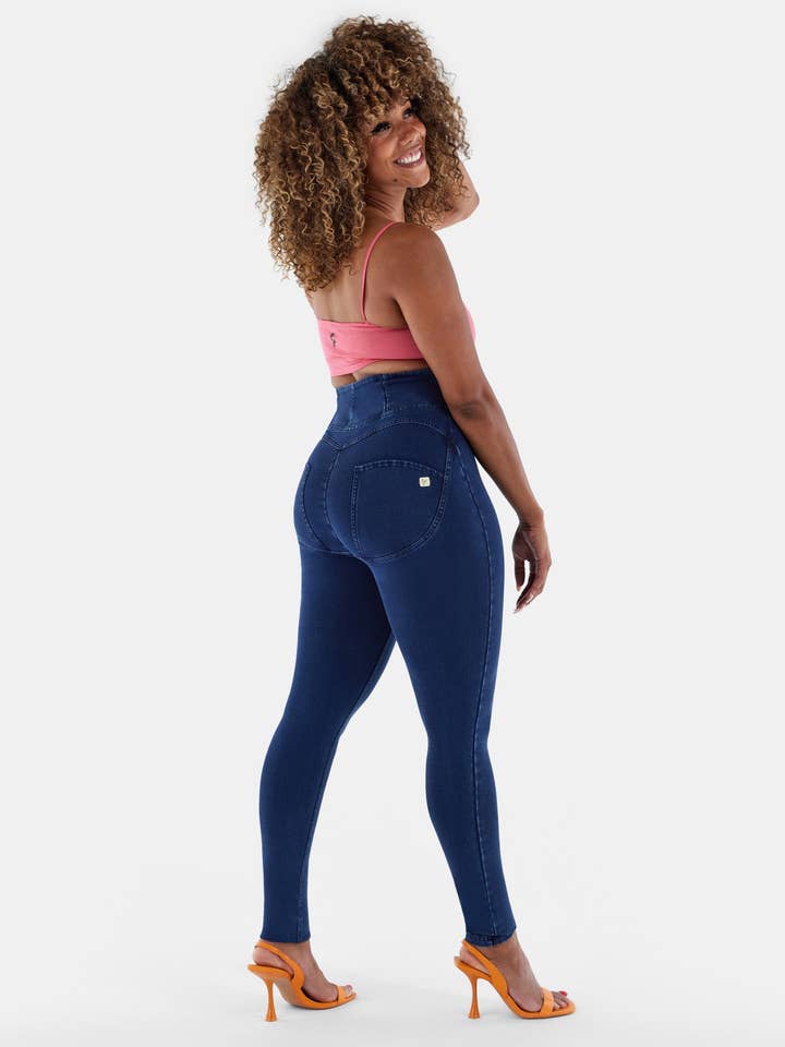 (WRUP1HC002NS-J0B) Blauwe Curvy WR.UP® Push Up Jeans met een Hoge Taille en Zip voor wholesale door Freddy Pantroom