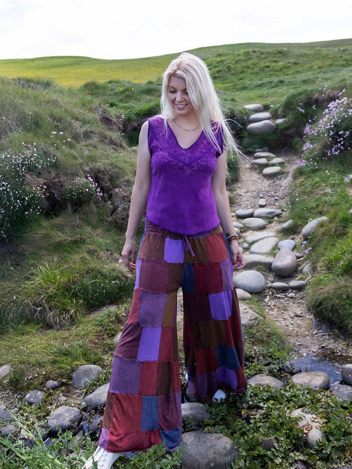 Emery strækbare patchwork palazzos for engroshandel hos Wicked Dragon Clothing