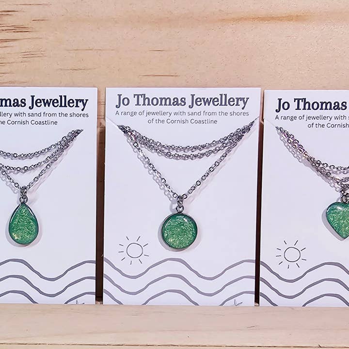 Mini pendenti di sabbia menta per la vendita all'ingrosso da parte di Jo Thomas Jewellery