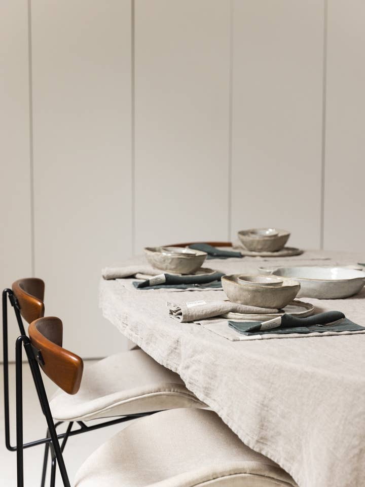 Feito à Encomenda | Toalhas de Mesa 100% Linho (140x350cm) por atacado de JAAN STUDIO