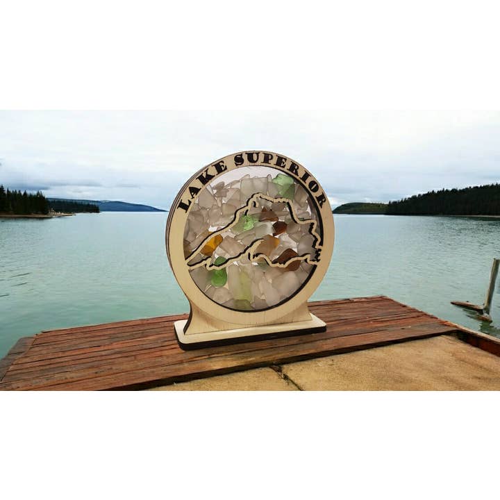 Schaduwbox Display van Ronde Zeeglas uit Lake Superior, Medium voor wholesale door Sea Glass Displays