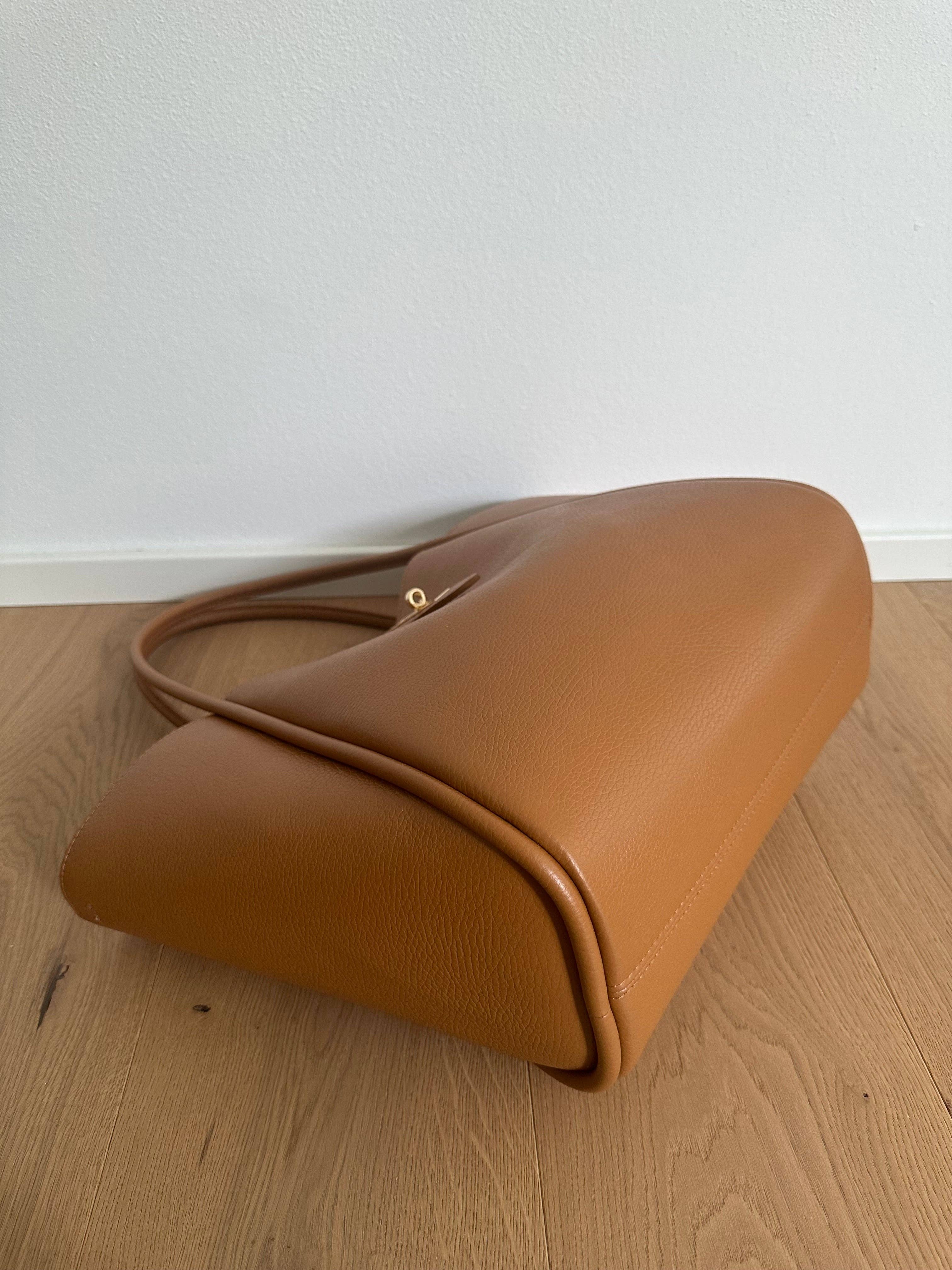 Zhade – Engroshandel Skuldertaske – til kvinder – LUCY stor taske i ægte hamret læder5