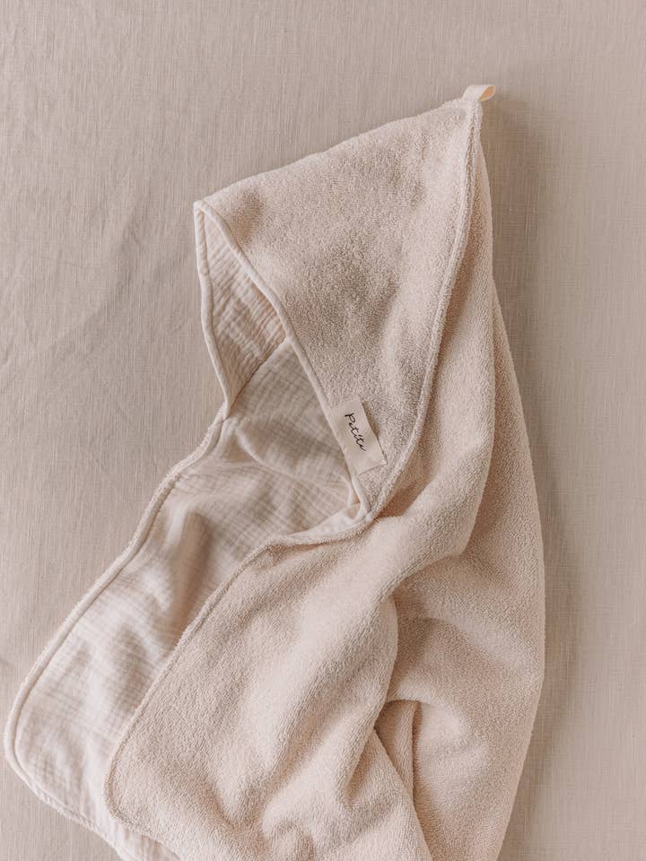 Asciugamano con cappuccio per bambini/crema al burro per la vendita all'ingrosso da parte di PETITE EvelinaApparel