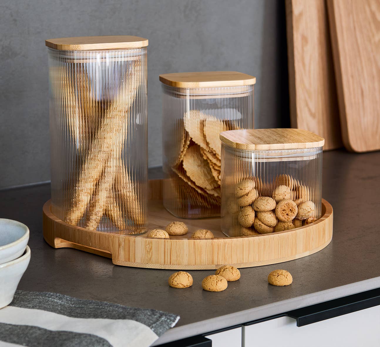 Transparent Light Brown Storage jar with bamboo lid, 1500 ml for wholesale on Faire1