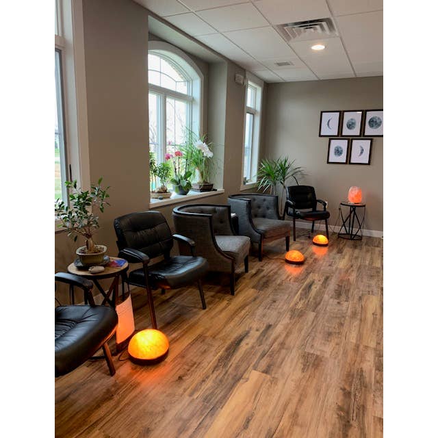 Himalayan Secrets - Wholesale Salt Lamp - 11" Foot Detox Dome Lamp with 40 Watt Bulb5