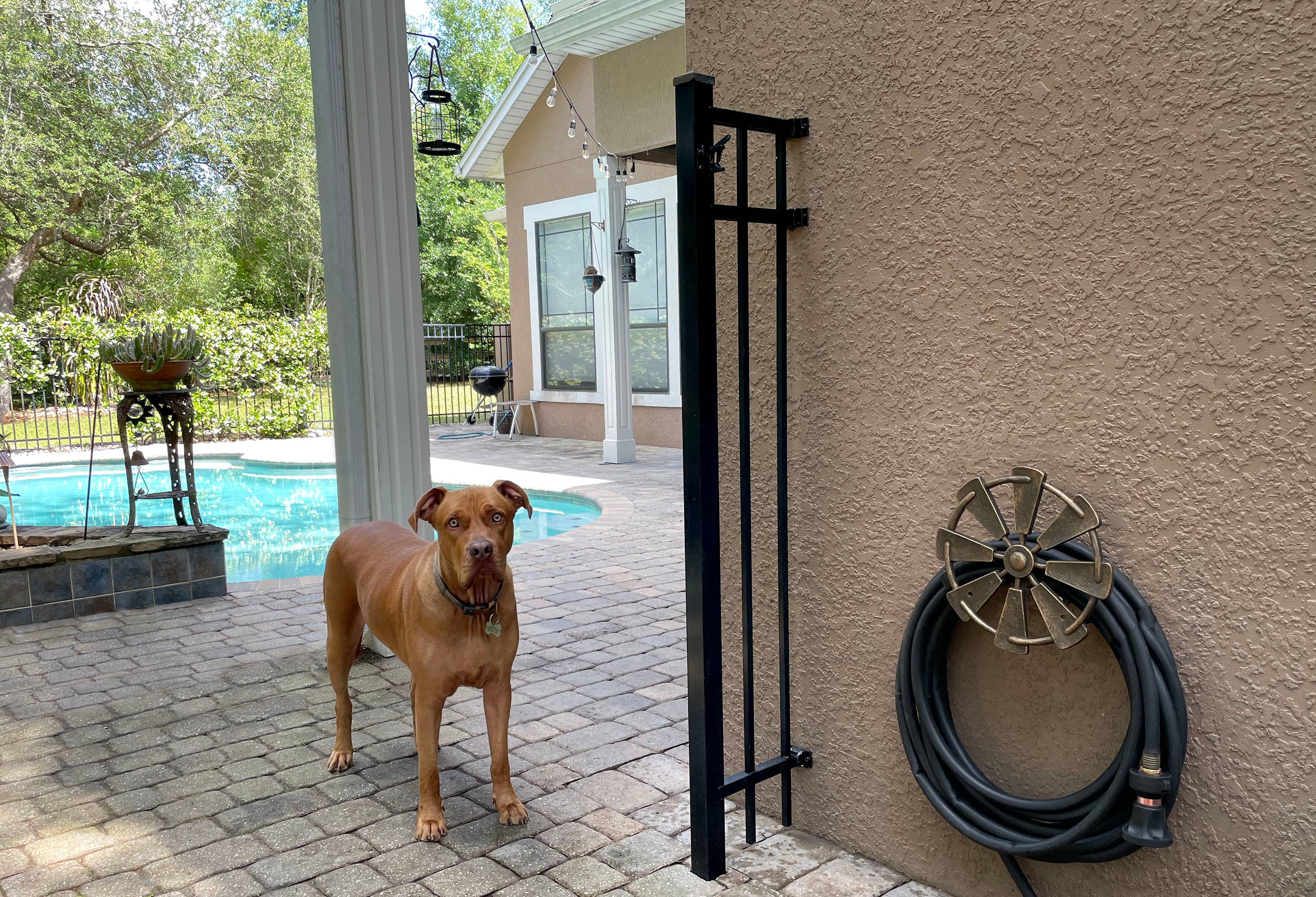 Zeckos - Wholesale Outdoor ornament/decor - Cast Iron Farmhouse Windmill Hanging Garden Hose Hanger1