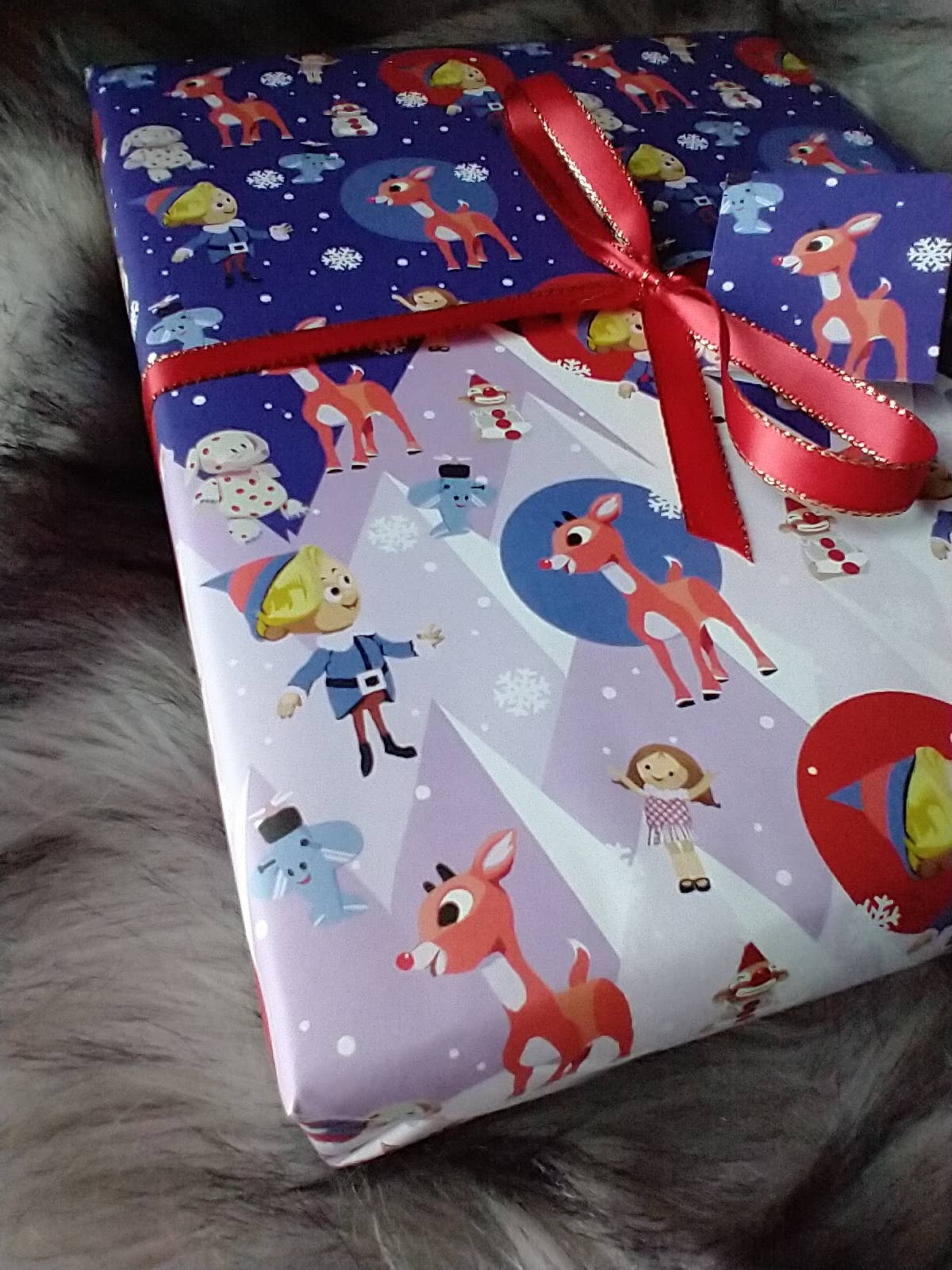 BoyPilot Goods - Wholesale Wrapping Paper Roll - Rudolph Wrapping Paper - Flat Pack Christmas Gift Wrap2