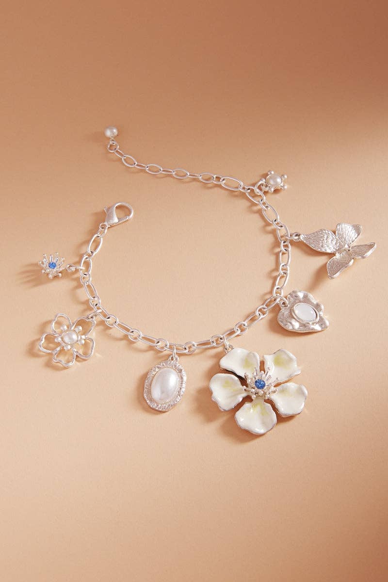Designature New York – Engroshandel Armbånd med vedhæng – Blomst Metal Perle Charm Klynge Lukning Armbånd2