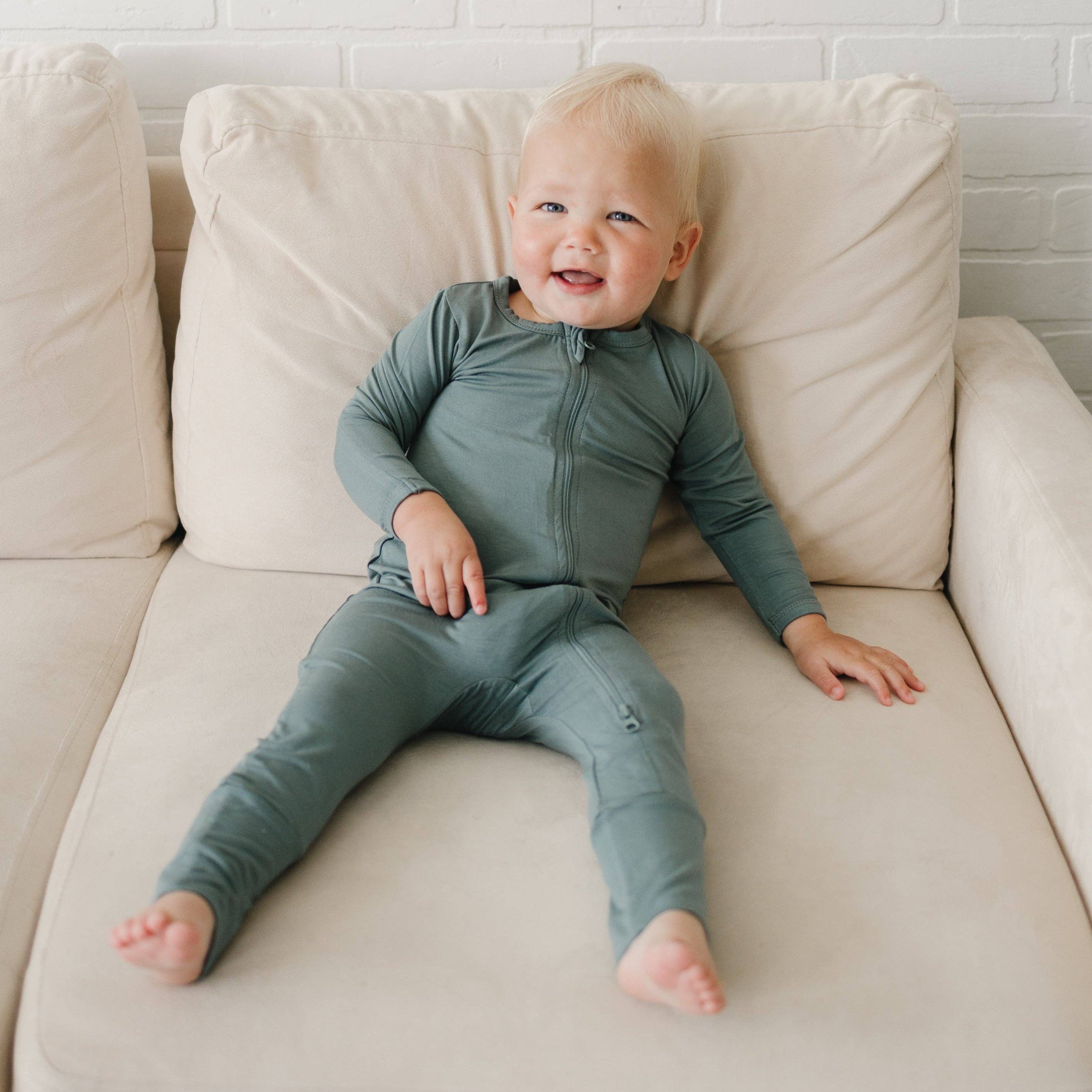Little Joy Co. - Wholesale Sleepsuit - Baby - Solid Bamboo Zippy Pajamas - more colors0