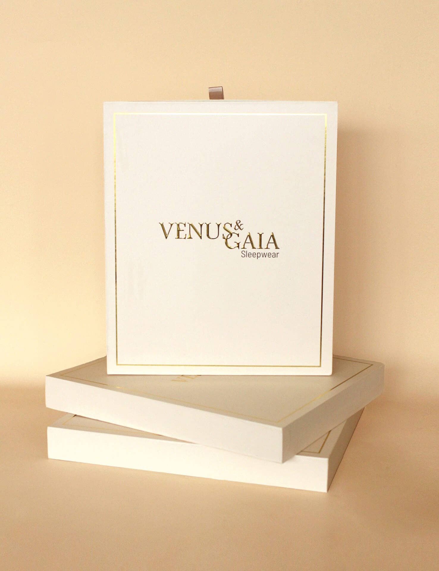 Venus and Gaia – Großhandel Schlafanzug-Set – Damen – Organisches Seiden-Pyjama-Set – Elfenbein2