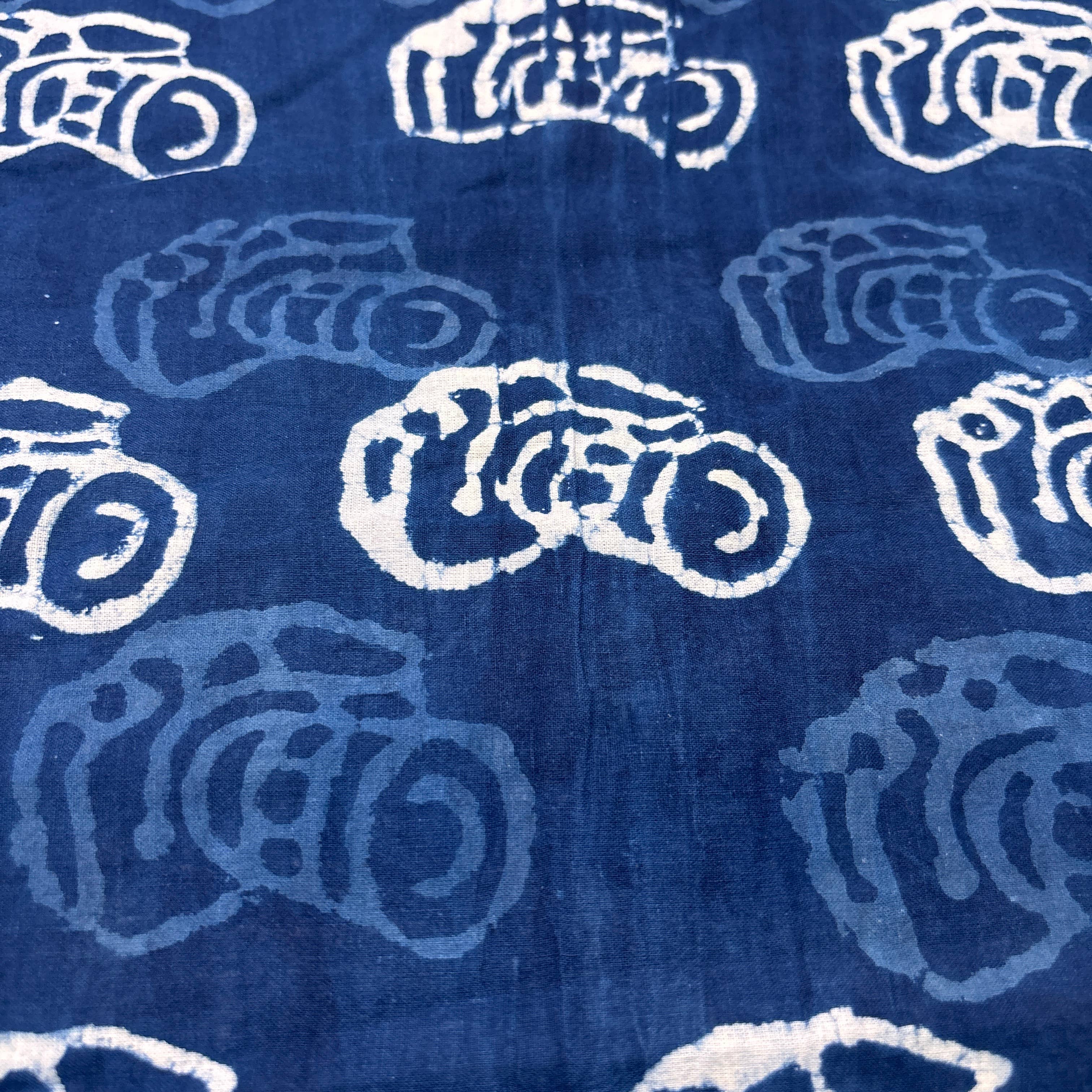 Fabriculture INC - Wholesale Fabric - Dabu Indigo Handblock Cotton Print - Camera Pattern Print1
