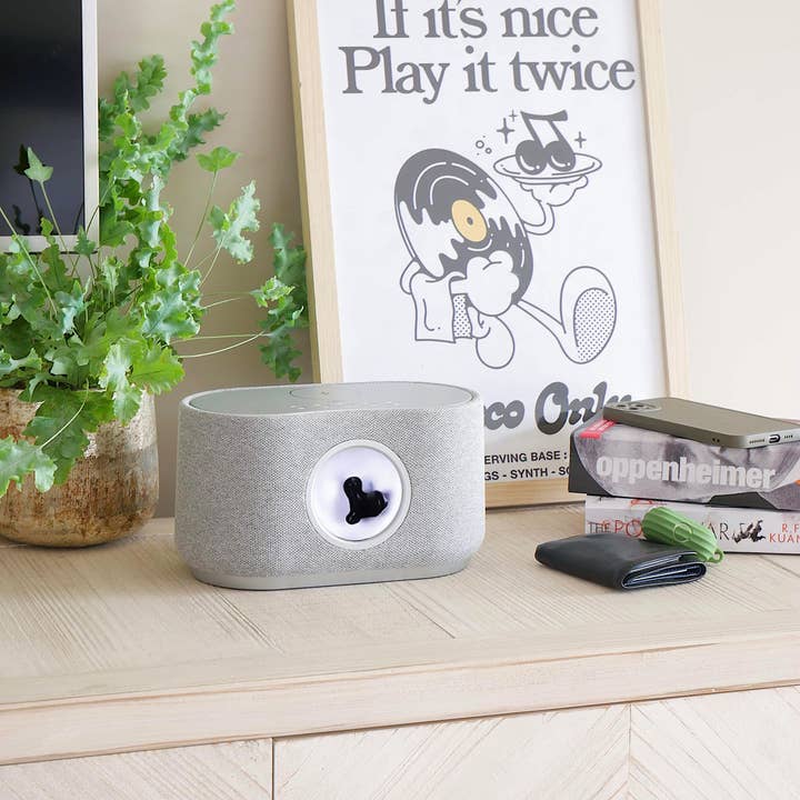 Steepletone UK Ltd - Wholesale Speakers - MAGNA SOUND - Unique Bluetooth Speaker & Wireless Charger