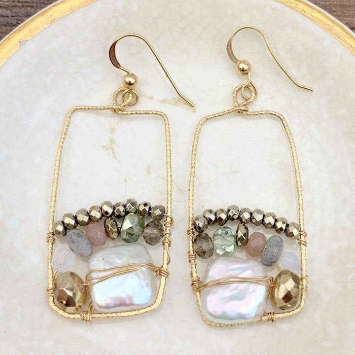 Kunst i en Ramme Perleøreringe for engroshandel hos Anna Balkan