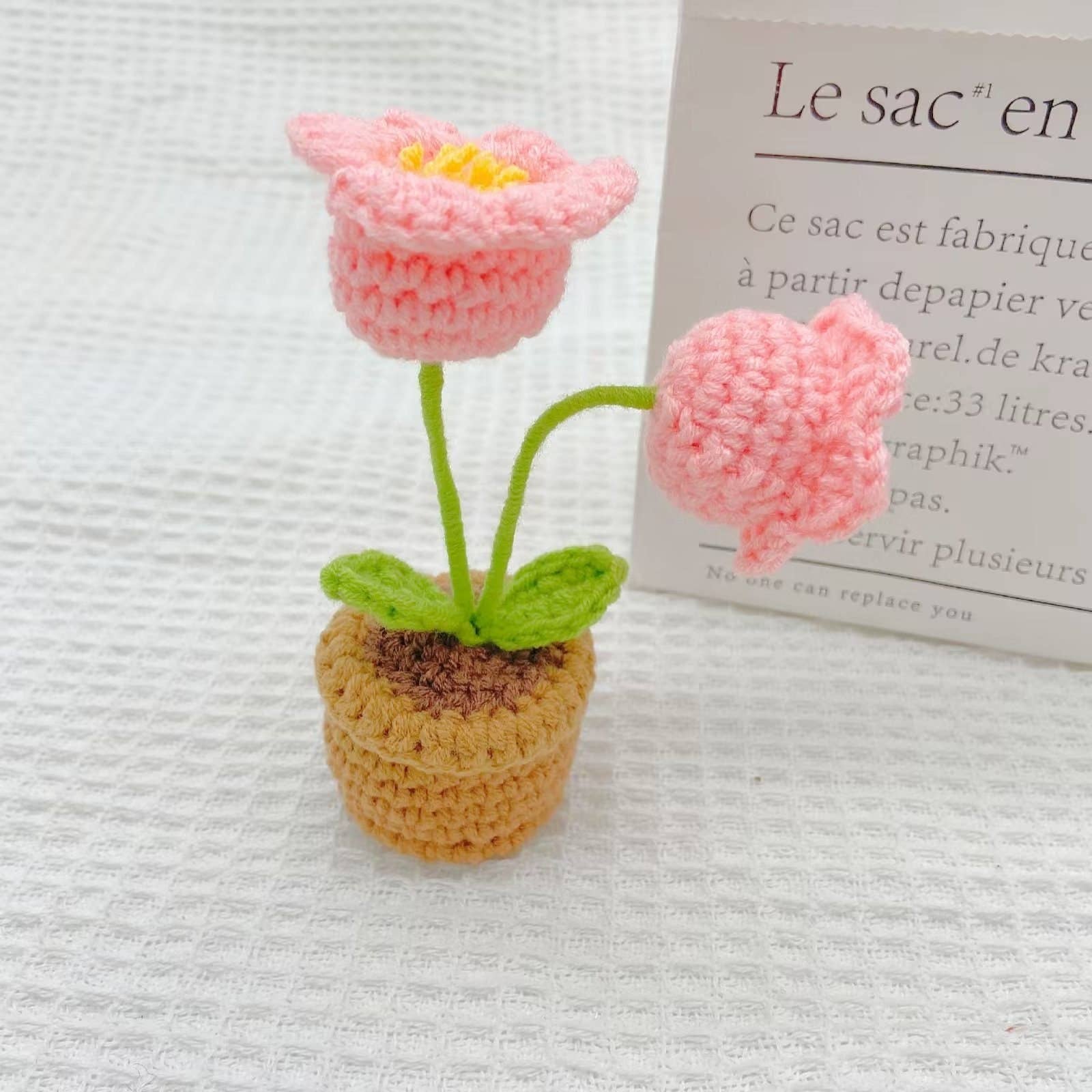 Anh2 LTD - Vente Breloque décorative pour voiture – femme - Pot de fleurs en crochet, décoration de tableau de bord de voiture, cadeau pour elle1