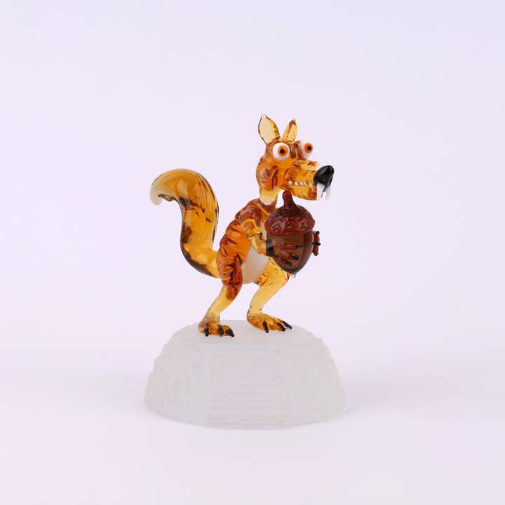 Adamodart - Wholesale Decorative Figurine - Glass ice age squirrel scrat figurine, squirrel with acorn