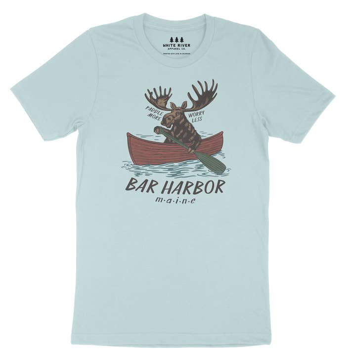 Maglietta Alce in Canoa - PERSONALIZZABILE (Qualsiasi Nome) per la vendita all'ingrosso da parte di White River Apparel Company