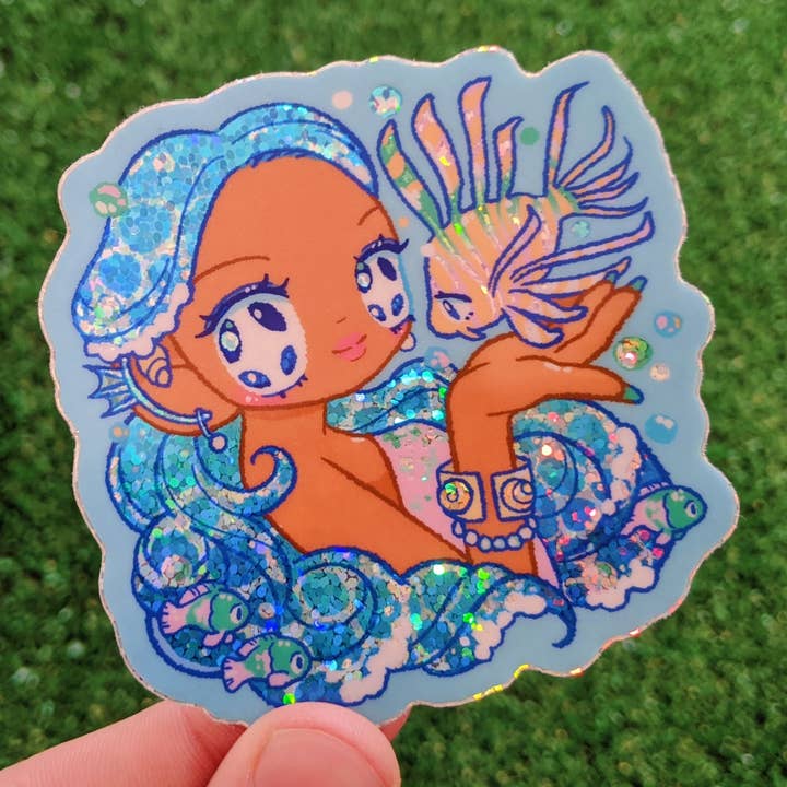 maj 2023 „udsmykket havfrue“ udstanset klistermærke for engroshandel hos Medium Mushroom