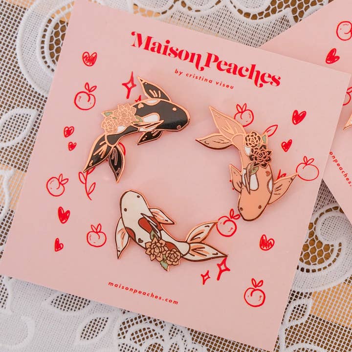 Always Together Koi Fish Pin Trio Set voor vrienden voor wholesale door Maison Peaches