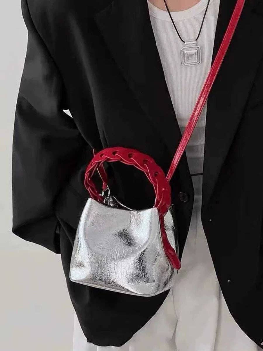 PLATA Bolso cubo plateado de diseño sofisticado de venta al por mayor en Faire5