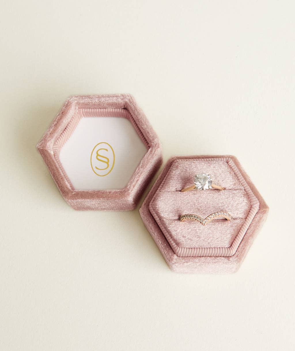 Six Stories – wholesale Jewellery box/organiser – Velvet Ring Box - Dusty Rose4