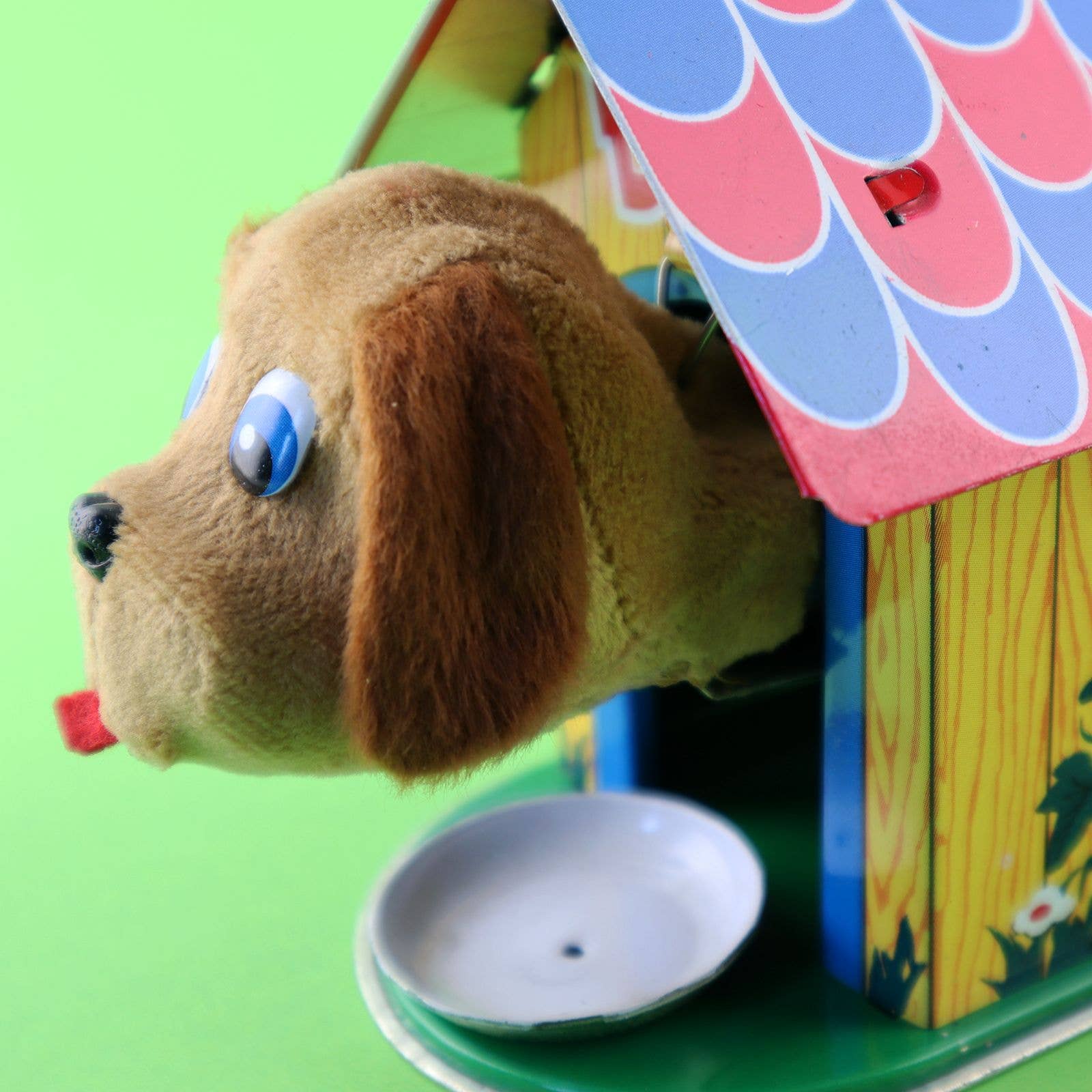 Tribal Trade GmbH - Wholesale Classic Toy - Kids - Tin Toy Dog House Dog House Dog in Doghouse10