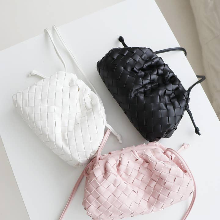 Angels Whisper Accessories - Wholesale Clutch bag – women's - Maeve Woven Clutch Bag in Black3