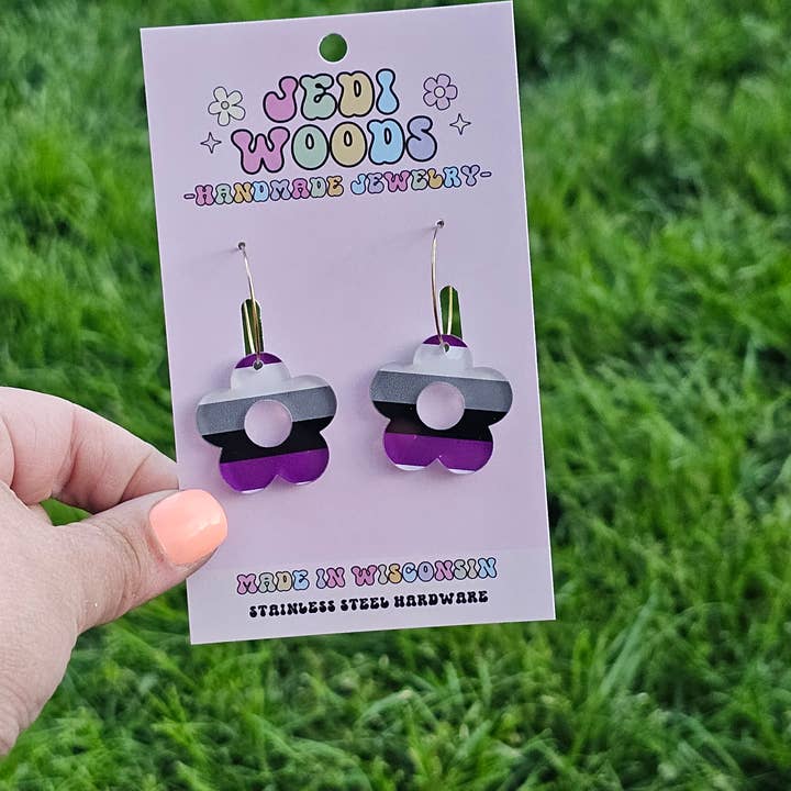 Asexuelle (Ace) Pride-Flaggen-Blumenohrringe für den Großhandel von Jedi Woods LLC